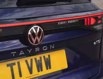 Volkswagen Tayron eTSI Elegance [UK-spec] '2025–pr.