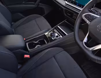 Interior Volkswagen Tayron eTSI Elegance [UK-spec] '2025–pr.