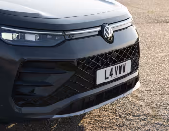 Volkswagen Tayron eHybrid R-Line [UK-spec] '2025–pr.