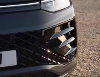 Volkswagen Tayron eHybrid R-Line [UK-spec] '2025–pr.