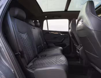 Interior Volkswagen Tayron eHybrid R-Line [UK-spec] '2025–pr.