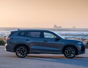 Volkswagen Tayron R-Line [South Africa] '2025–pr.