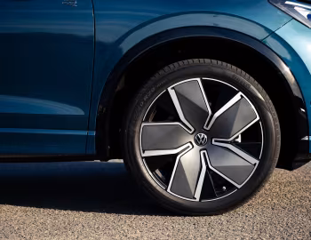 Volkswagen Tiguan 4MOTION TDI R-Line [Japan] '2025–pr.