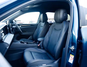 Interior Volkswagen Tiguan 4MOTION TDI R-Line [Japan] '2025–pr.