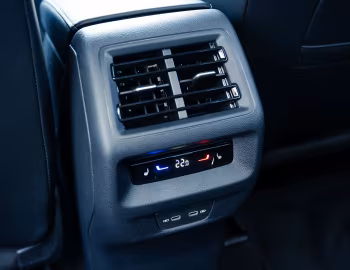 Interior Volkswagen Tiguan 4MOTION TDI R-Line [Japan] '2025–pr.