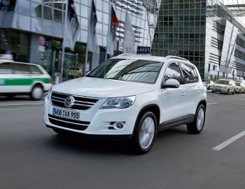 Volkswagen Tiguan [Worldwide] '2008–11