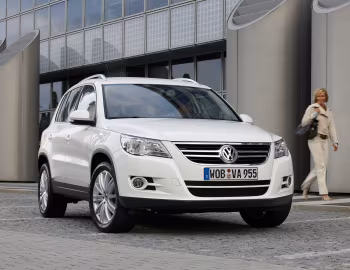 Volkswagen Tiguan [Worldwide] '2008–11