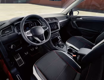 Interior Volkswagen Tiguan "Urban Sport" '2021–pr.