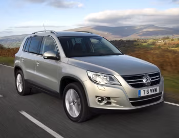 Volkswagen Tiguan [UK-spec] '2008–11