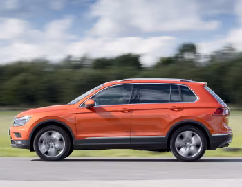 Volkswagen Tiguan [UK-spec] '2016–20