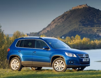 Volkswagen Tiguan [UK-spec] '2008–11