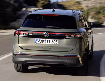 Volkswagen Tiguan 4MOTION [Worldwide] '2023–pr.