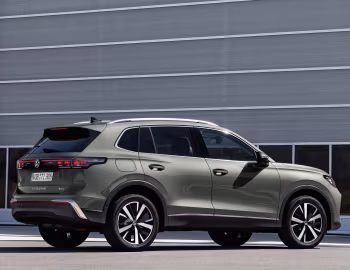 Volkswagen Tiguan 4MOTION [Worldwide] '2023–pr.