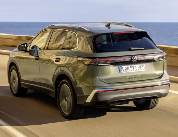 Volkswagen Tiguan 4MOTION [Worldwide] '2023–pr.