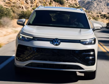 2025–pr. Volkswagen Tiguan SEL 4MOTION R-Line [North America] '2025–pr.