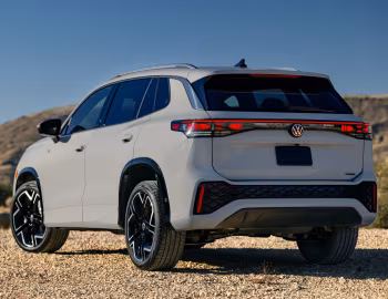 2025–pr. Volkswagen Tiguan SEL 4MOTION R-Line [North America] '2025–pr.