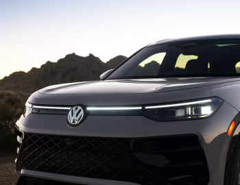 2025–pr. Volkswagen Tiguan SEL 4MOTION R-Line [North America] '2025–pr.