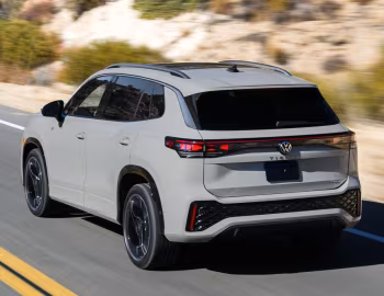 2025–pr. Volkswagen Tiguan SEL 4MOTION R-Line [North America] '2025–pr.