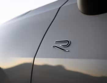 2025–pr. Volkswagen Tiguan SEL 4MOTION R-Line [North America] '2025–pr.