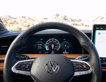 Torpedo 2025–pr. Volkswagen Tiguan SEL 4MOTION R-Line [North America] '2025–pr.