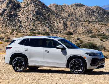 2025–pr. Volkswagen Tiguan SEL 4MOTION R-Line [North America] '2025–pr.