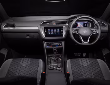 Panel frontal Volkswagen Tiguan Allspace "Monochrome" [Australia] '2023–pr.