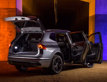 Volkswagen Tiguan Allspace "Monochrome" [Australia] '2023–pr.