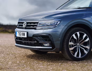 Volkswagen Tiguan Allspace R-Line [UK-spec] '2018–21
