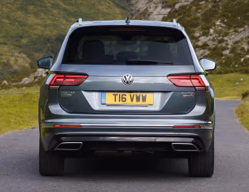 Volkswagen Tiguan Allspace R-Line [UK-spec] '2018–21