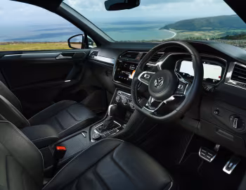 Intérieur Volkswagen Tiguan Allspace R-Line [UK-spec] '2018–21