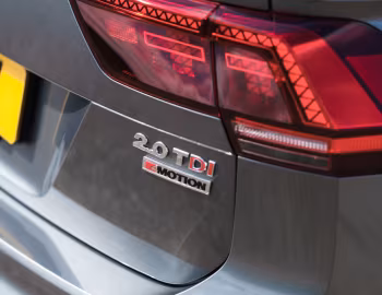 Volkswagen Tiguan Allspace R-Line [UK-spec] '2018–21