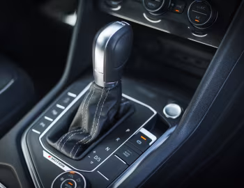 Intérieur Volkswagen Tiguan Allspace R-Line [UK-spec] '2018–21