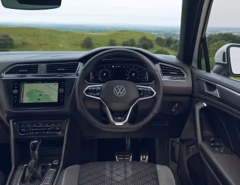 Panel frontal Volkswagen Tiguan eHybrid R-Line [UK-spec] '2021–pr.