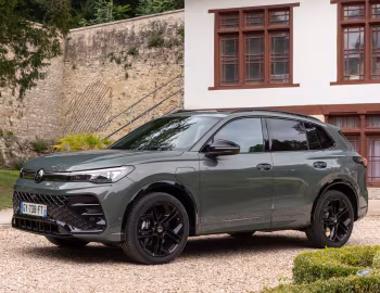 Volkswagen Tiguan eHybrid R-Line Black Pack [Worldwide] '2024–pr.