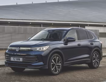 Volkswagen Tiguan eTSI Elegance [UK-spec] '2024–pr.