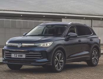 Volkswagen Tiguan eTSI Elegance [UK-spec] '2024–pr.