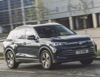 Volkswagen Tiguan eTSI Elegance [UK-spec] '2024–pr.