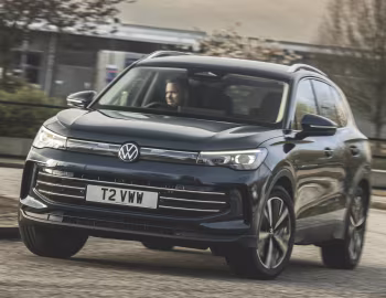 Volkswagen Tiguan eTSI Elegance [UK-spec] '2024–pr.