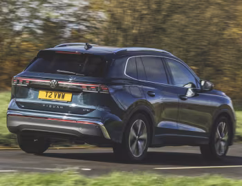 Volkswagen Tiguan eTSI Elegance [UK-spec] '2024–pr.