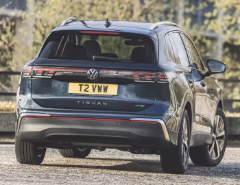 Volkswagen Tiguan eTSI Elegance [UK-spec] '2024–pr.