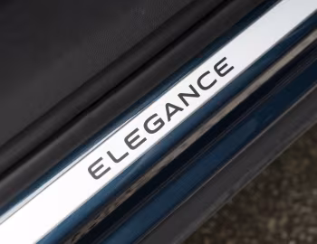 Interior Volkswagen Tiguan eTSI Elegance [UK-spec] '2024–pr.