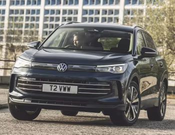 Volkswagen Tiguan eTSI Elegance [UK-spec] '2024–pr.