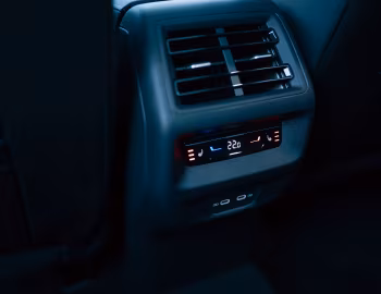 Interior Volkswagen Tiguan eTSI R-Line [Japan] '2024–pr.