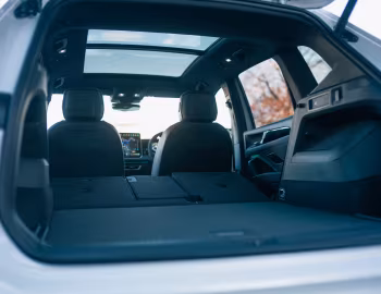 Ambos Volkswagen Tiguan eTSI R-Line [Japan] '2024–pr.