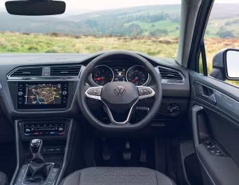 Panel frontal Volkswagen Tiguan Life [UK-spec] '2020–23