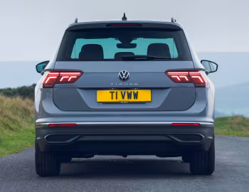 Volkswagen Tiguan Life [UK-spec] '2020–23