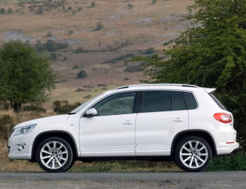 Volkswagen Tiguan R-Line [UK-spec] '2010–11