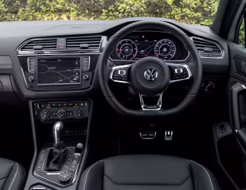 Panel frontal Volkswagen Tiguan R-Line [UK-spec] '2016–20