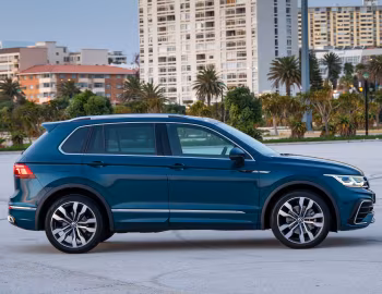 Volkswagen Tiguan R-Line [South Africa] '2021–24