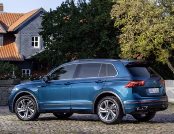 Volkswagen Tiguan R-Line [Worldwide] '2020–23